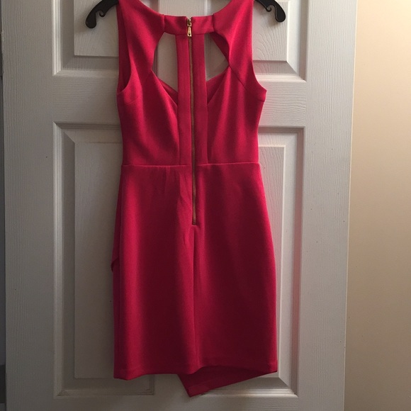 Hot pink slimming bandaid style dress - Picture 2 of 4